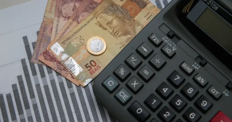 Projeção de inflação é reduzida pela décima vez, mas permanece acima da meta