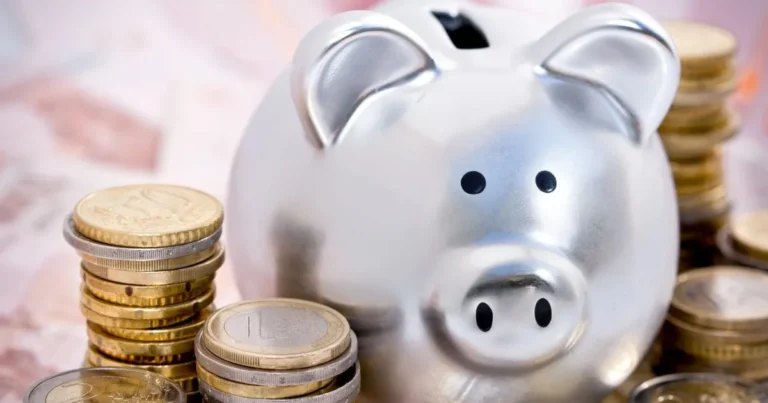 Caderneta de poupança registra saída líquida de R$ 6,252 bilhões em julho, informa BC