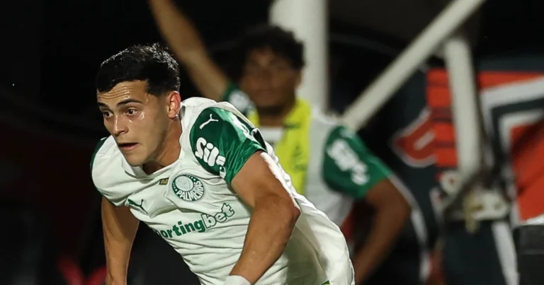 Reforço de R$ 80 milhões se torna ‘arma’ do Palmeiras contra o Corinthians