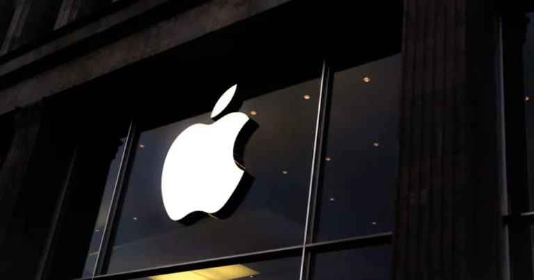 Apple anunciará investimento adicional de 100 bi de dólares nos EUA, diz fonte