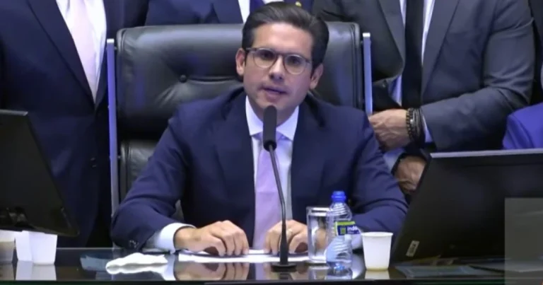 Em meio à tensão, Motta encerra sessão na Câmara e defende diálogo