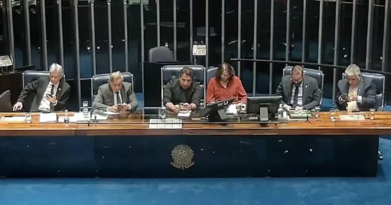 Oposição amplia ocupações no Congresso e promete manter obstrução após prisão de Bolsonaro