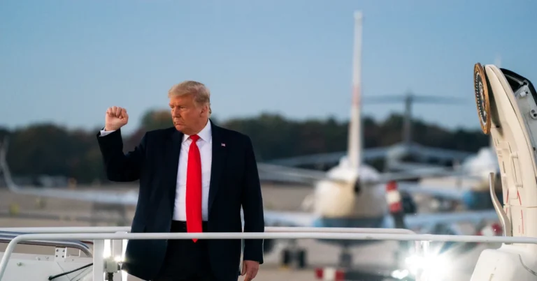 Tarifaço de 50% imposto por Trump ao Brasil entra em vigor