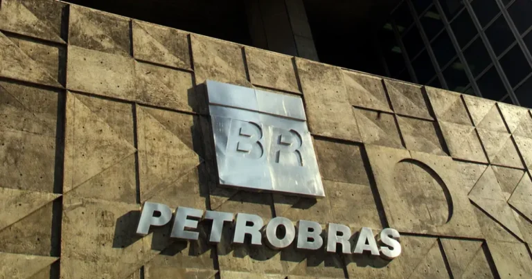 Petrobras perde R$ 32 bilhões em valor de mercado um dia após divulgação do balanço