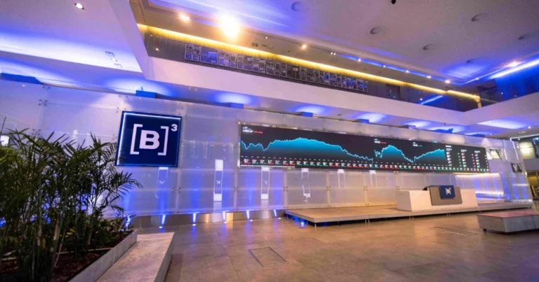 Bolsa fecha semana perto da estabilidade, e dólar volta a cair