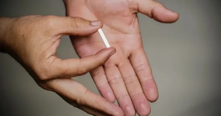 Planos de saúde passam a cobrir implante contraceptivo a partir desta segunda-feira (1º)