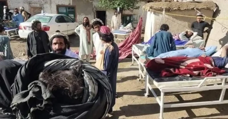 Terremoto no Afeganistão deixa 800 mortos e número pode ser ainda maior, apontam talibãs