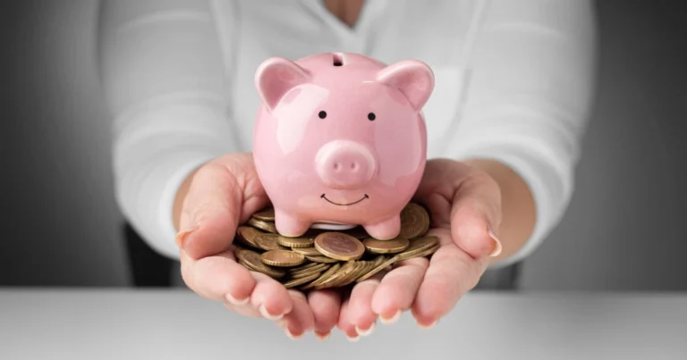 Cinco hábitos para economizar se você ganha pouco dinheiro