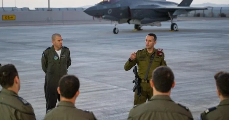 Exército de Israel se prepara para retirar tropas de Gaza; país deve ratificar acordo