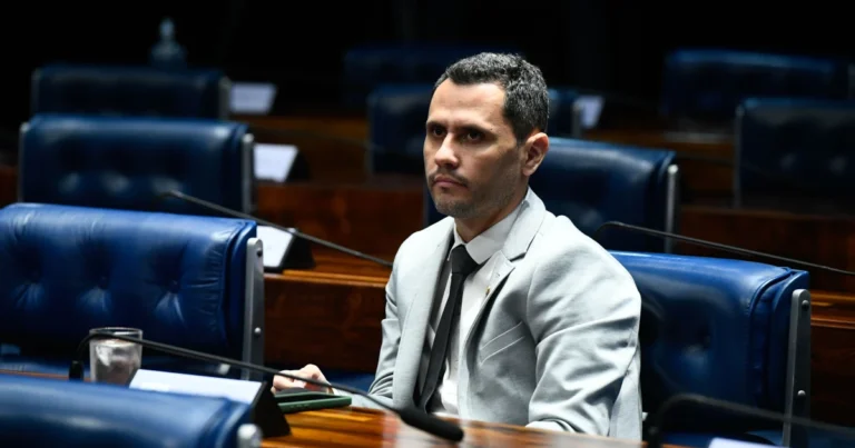 Cleitinho lidera intenções de voto para o governo do estado em 2026