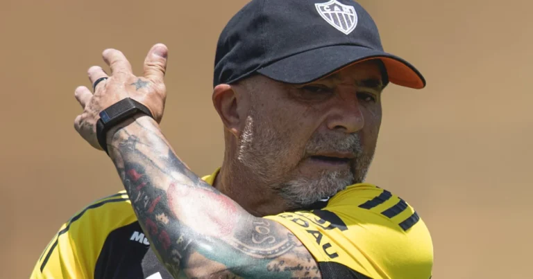 Novidade pode ser ‘trunfo’ para Atlético contra o Cruzeiro em meio aos nove desfalques