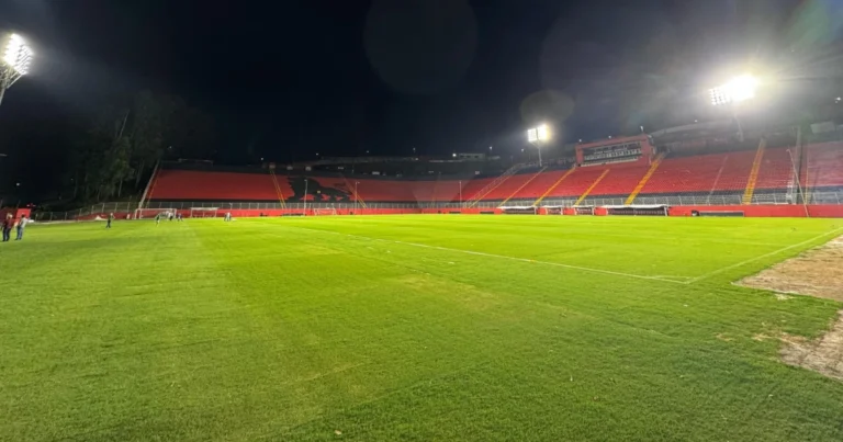 Horário e onde assistir ao vivo Vitória x Bahia, pelo Campeonato Brasileiro