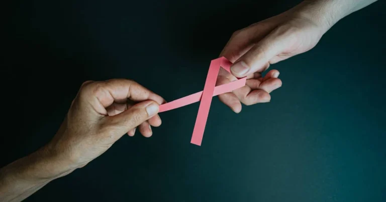Mulheres fisicamente ativas têm até 40% menos risco de câncer de mama, diz estudo