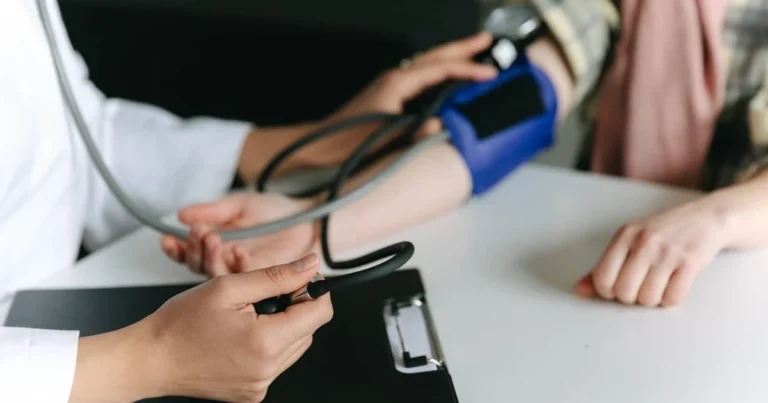 Estudo aponta que quase 60% dos hipertensos brasileiros não seguem o tratamento