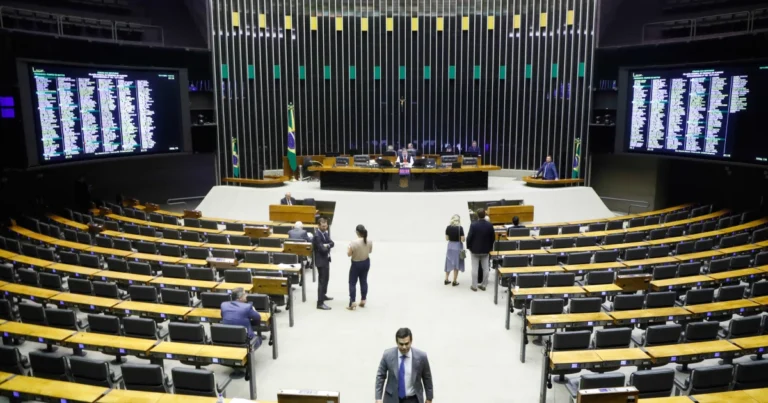Em derrota para o governo, Câmara retira da pauta alternativa ao IOF e deixa MP caducar