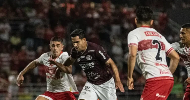 Ferroviária busca empate e frusta CRB em jogo movimentado pela Série B