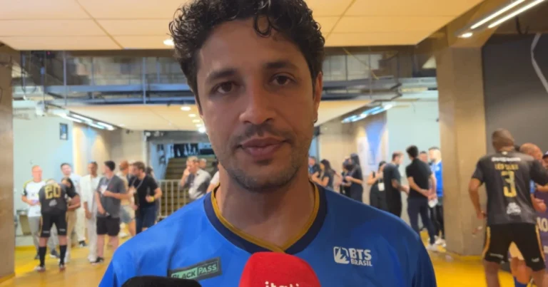Ídolo do Cruzeiro rasga elogios a Jardim e projeta clássico contra o Atlético